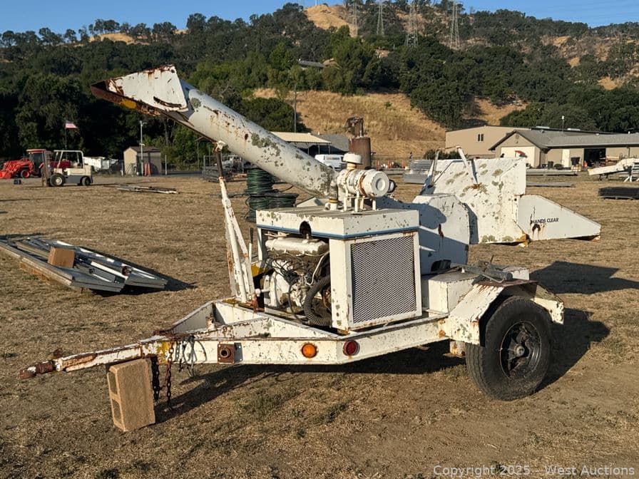 vermeer-mulcher-wood-chipper-with-trailer-597080