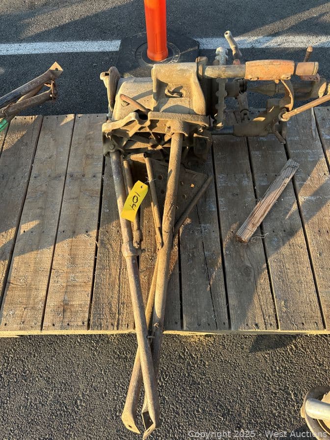 ridgid-300-pipe-threader-597028