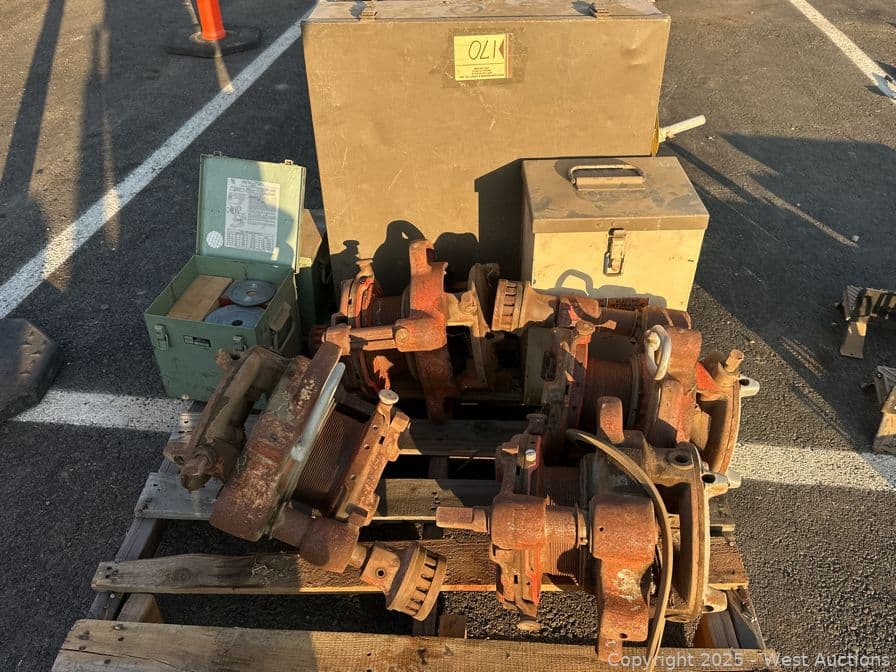 contents-of-pallet-4-ridgid-geared-threaders-t-and-b-hydraulic-pump-ashcroft-portable-dead-weight-te-597026