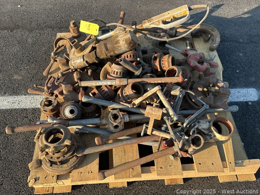 contents-of-pallet-bulk-lot-of-parts-for-ridgid-pipe-threaders-597014