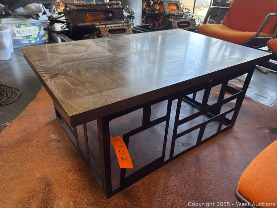 steel-and-wood-coffee-table-594091