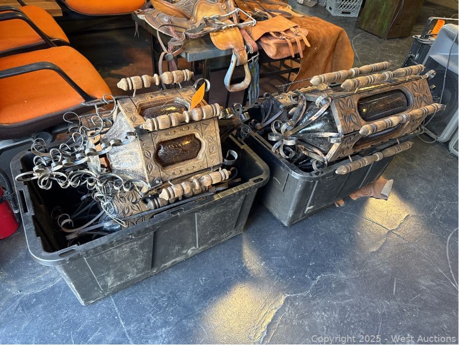 contents-of-2-bins-10-assorted-handblown-glass-light-pendants-594088