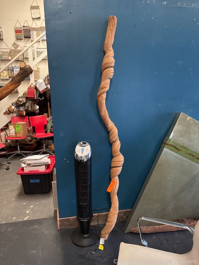 decorative-wood-pole-with-rope-drapery-and-heater-594084