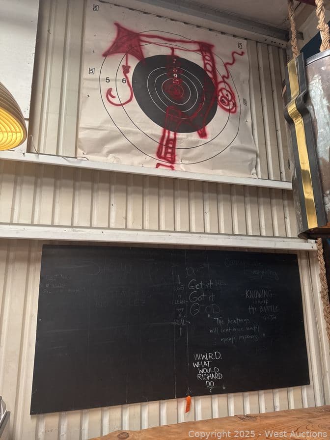 chalkboard-display-with-target-artwork-594076