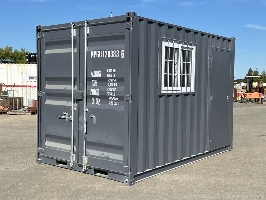 2025-aboss-12-39-container-with-door-and-window-594832
