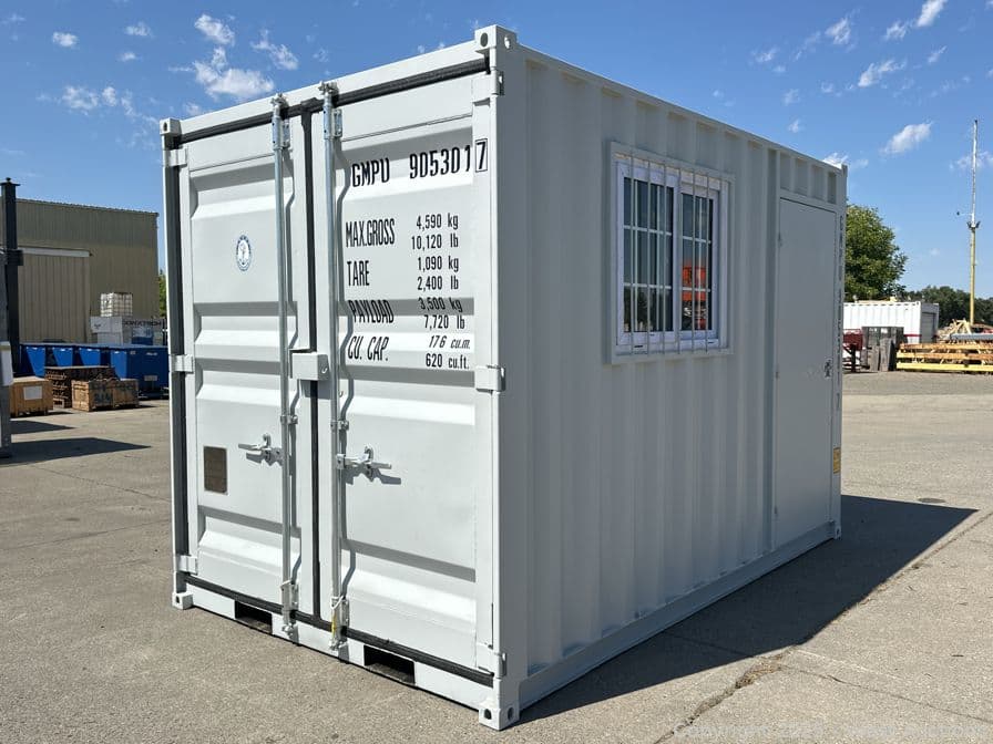 2025-12-39-container-with-door-and-window-597918