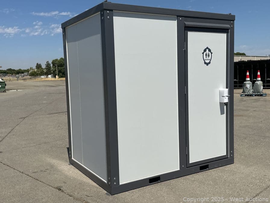 2025-portable-bathroom-with-shower-unused-597923