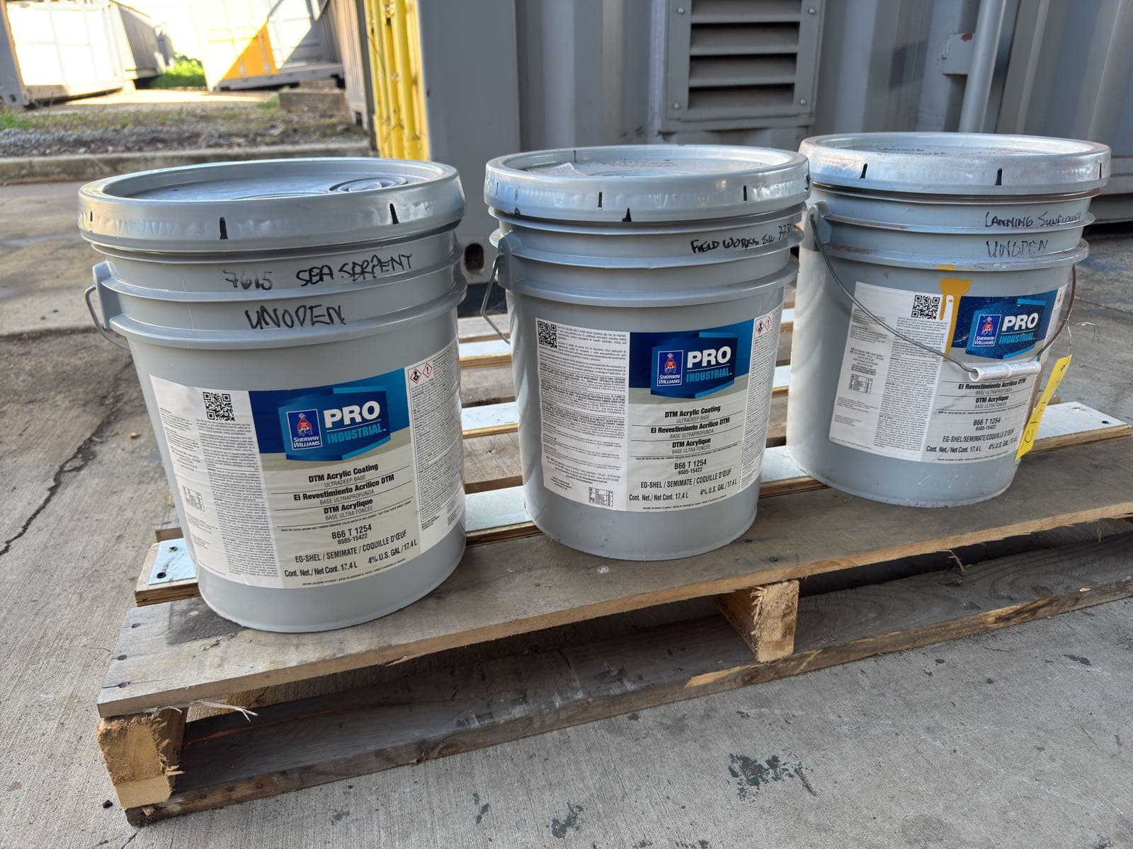 3-5-gallon-containers-of-acrylic-coating-ml1enqw7