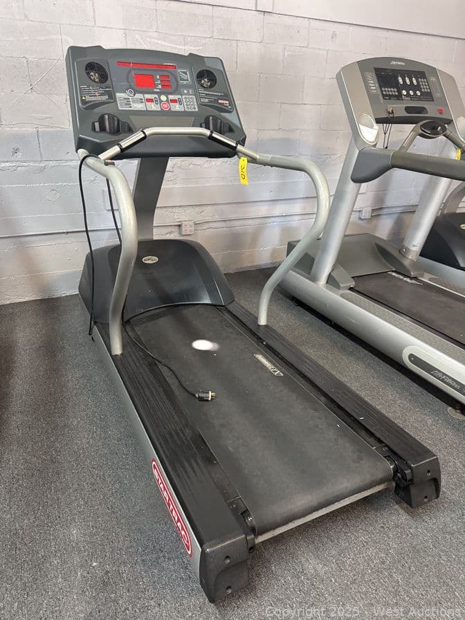 startrac-model-9-7631-musap0-incline-treadmill-597610