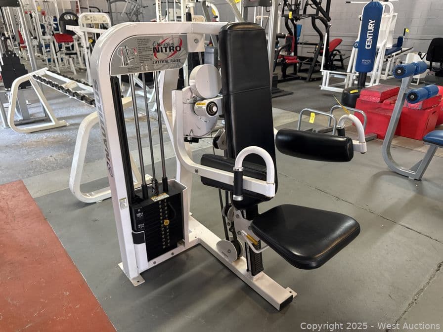 nautilus-nitro-lateral-raise-machine-597603