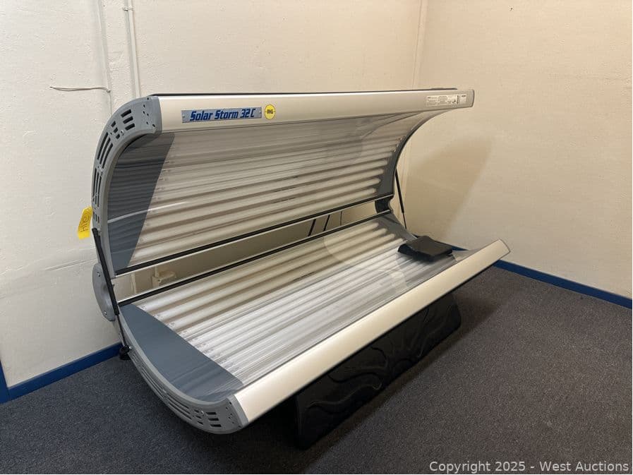 wolff-system-solar-storm-32c-tanning-bed-597674