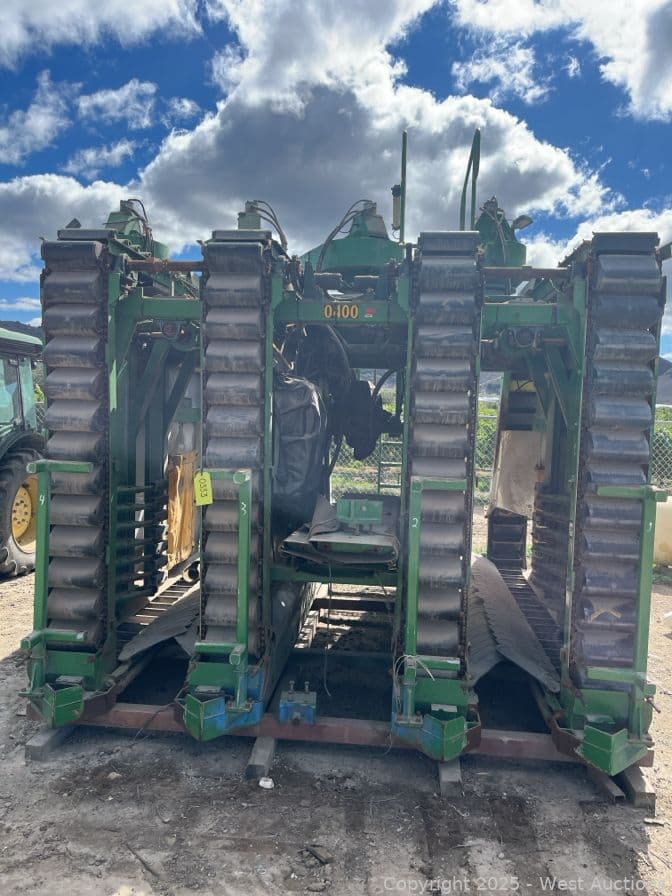 2011-narin-andros-double-head-shaking-grape-harvest-heads-610596