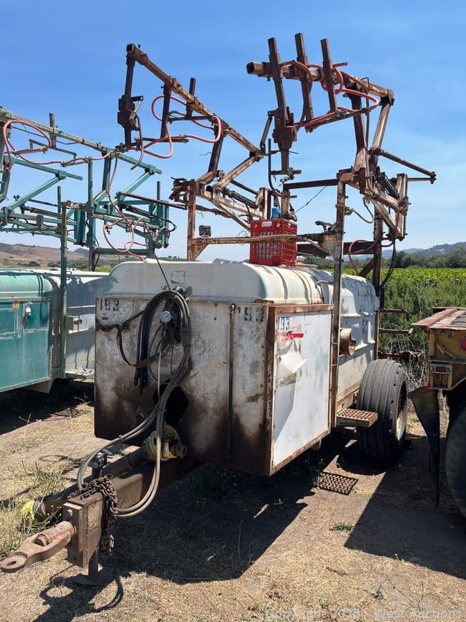 randell-pull-behind-sprayer-605801