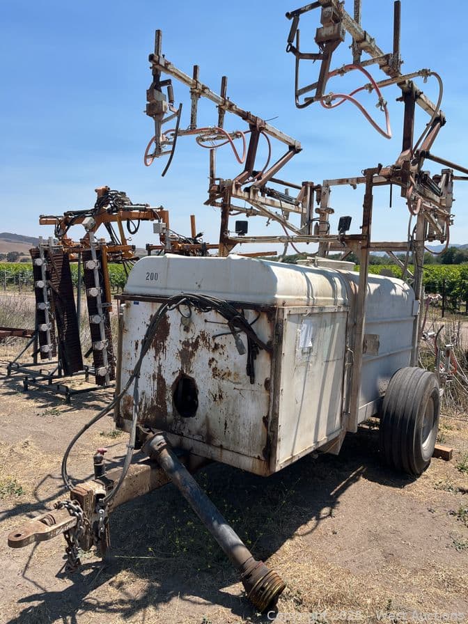 randell-pull-behind-sprayer-605800