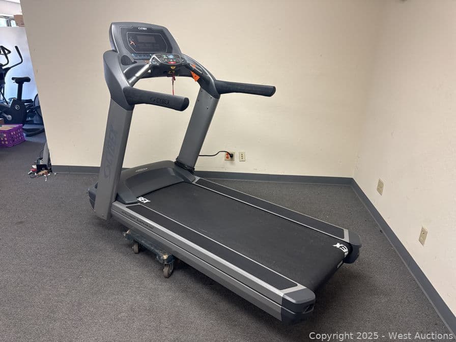 cybex-625t-intelligent-suspension-treadmill-612616