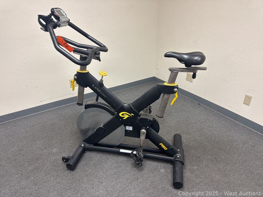 lemond-revmaster-l15300-8-pro-stationary-bicycle-with-pilot-2-612629