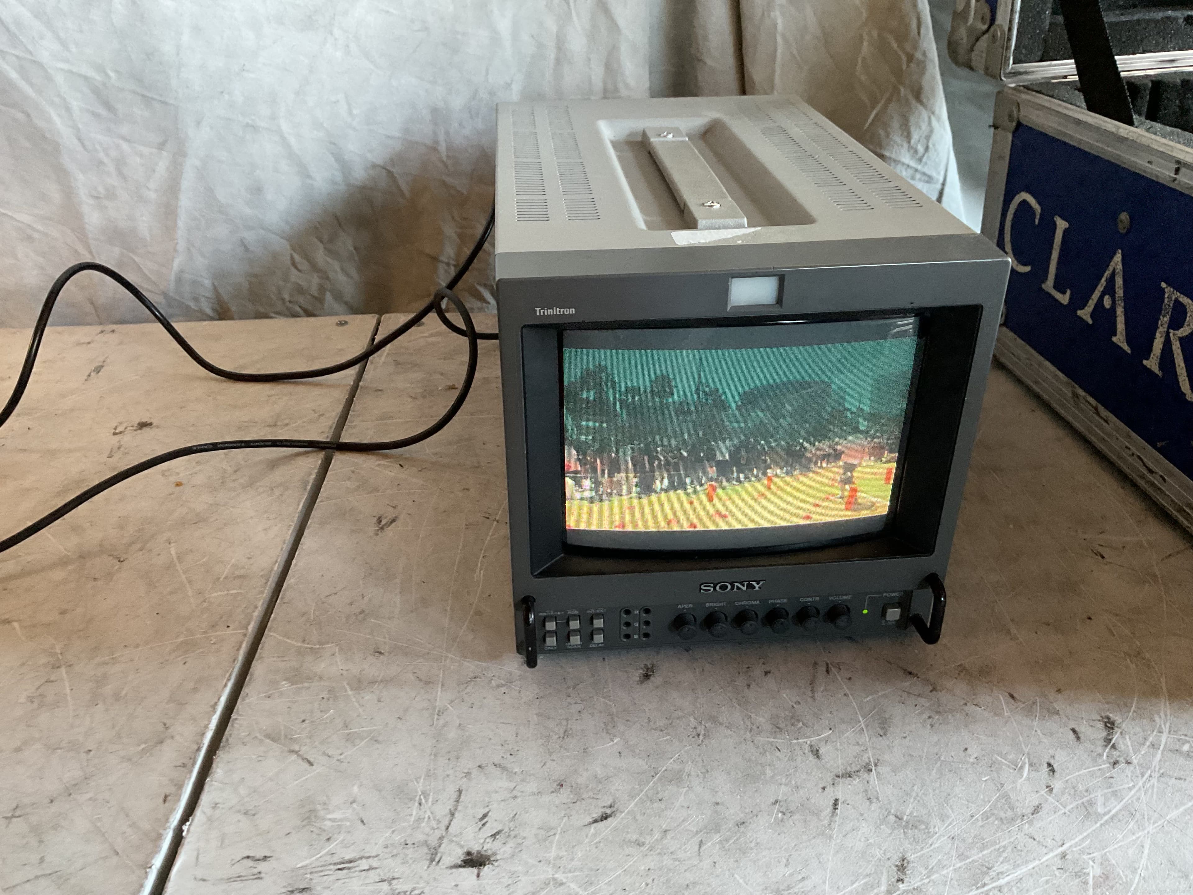 sony-pvm-8041q-8-crt-monitor-in-road-case-616651