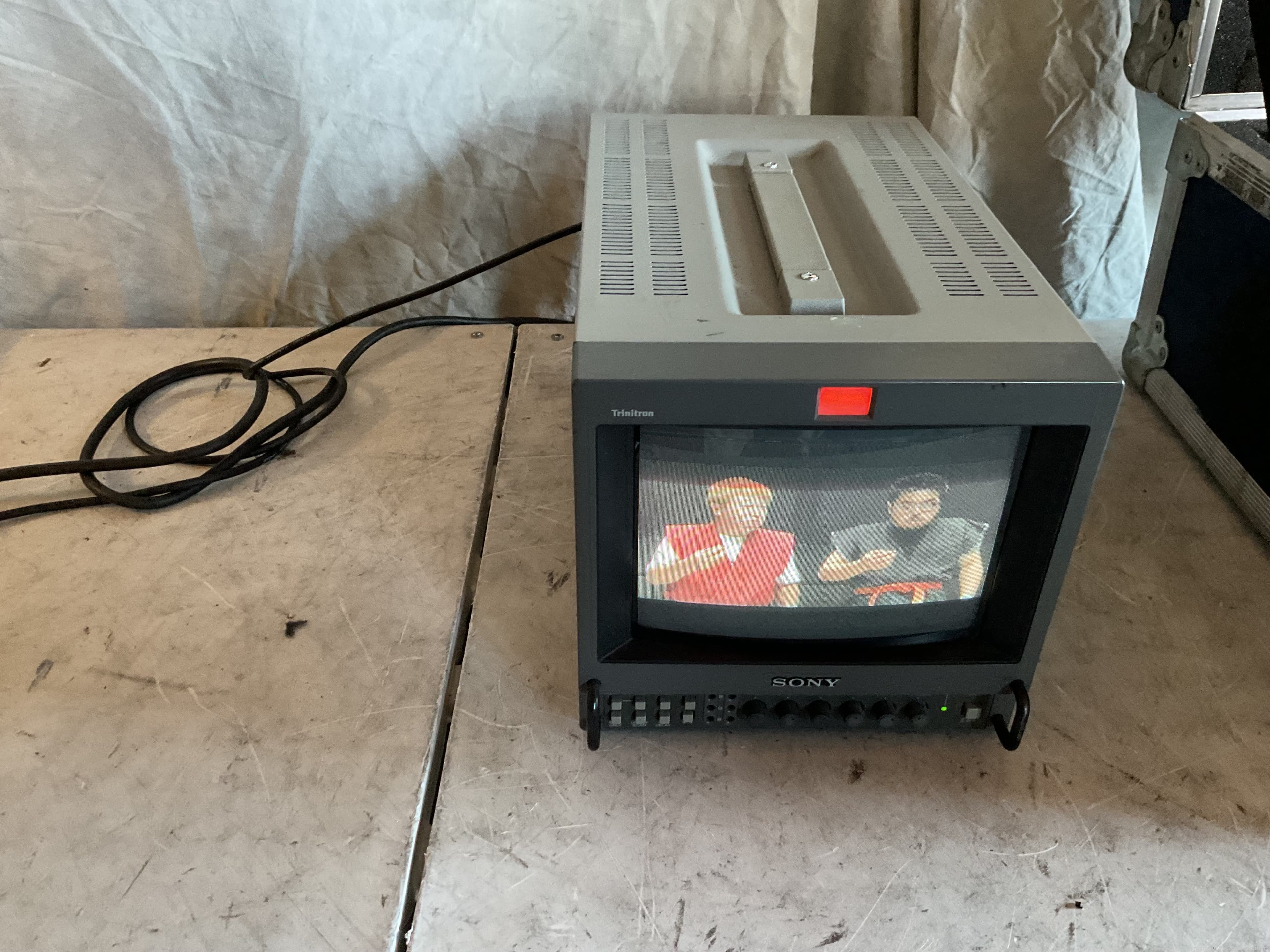 sony-pvm-8042q-8-crt-monitor-in-road-case-616657