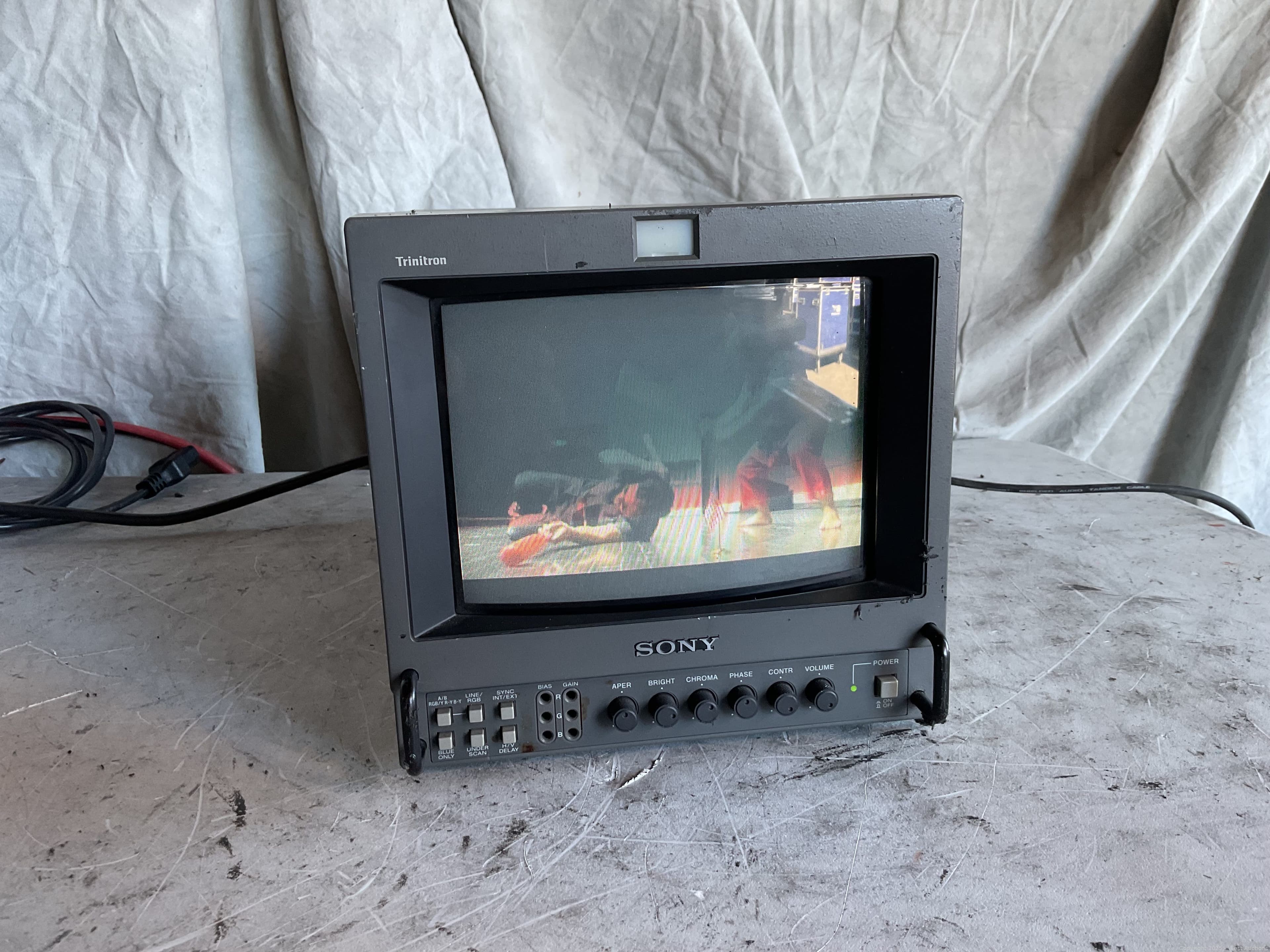 sony-pvm-8041q-8-crt-monitor-in-case-616857
