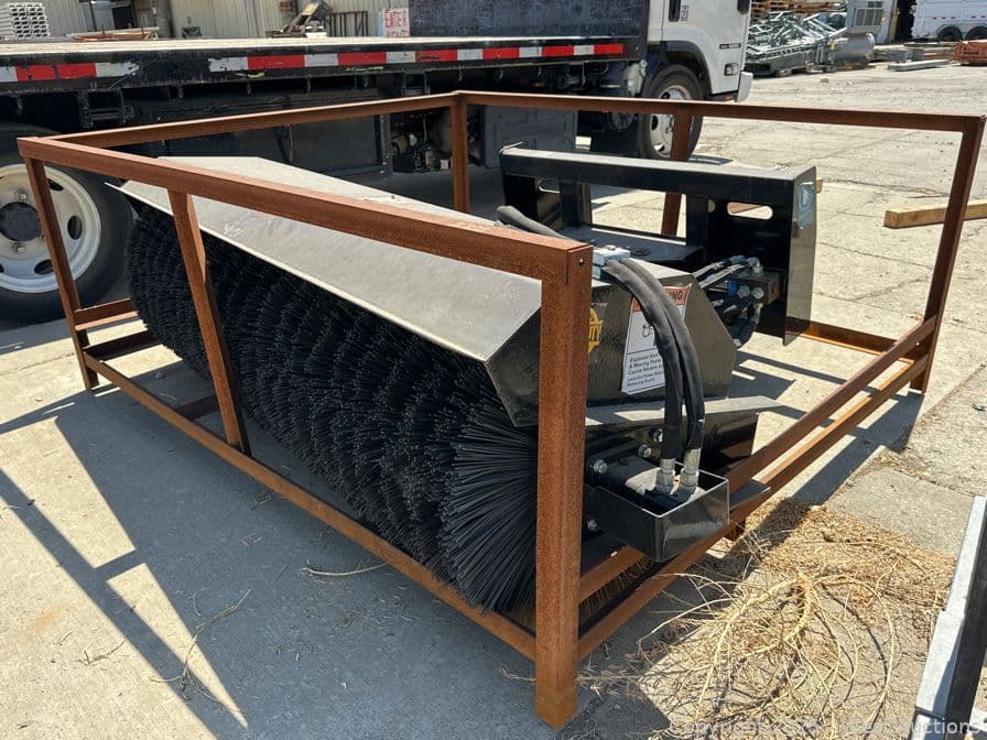 wolverine-skidsteer-angle-broom-601676