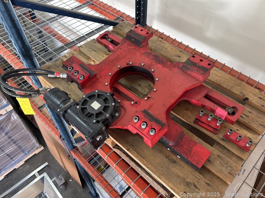 bolzoni-auramo-360-degree-forklift-rotator-600774