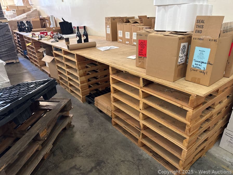28-wood-pallets-contents-not-included-600765