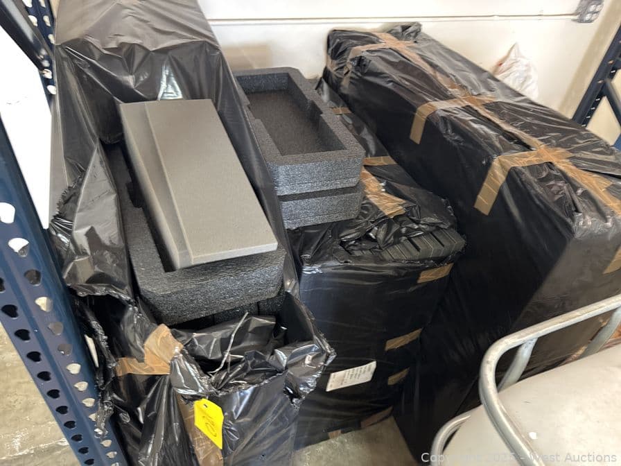 3-sections-of-styrofoam-packaging-material-600762