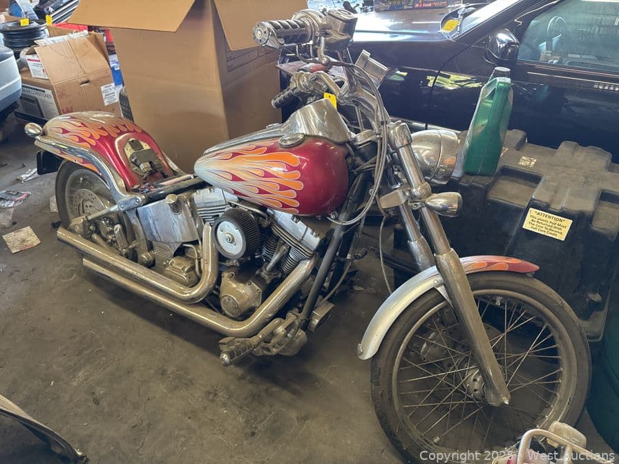 2000-harley-davidson-motorcycle-608423