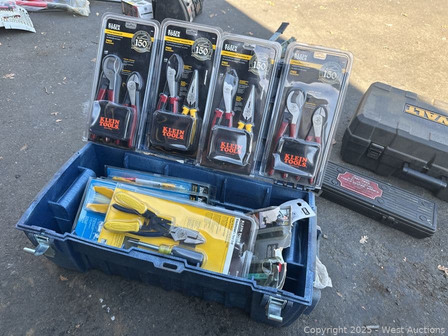 irwin-toolbox-and-contents-klein-electrical-kits-tool-kits-and-screwdriver-kits-608550