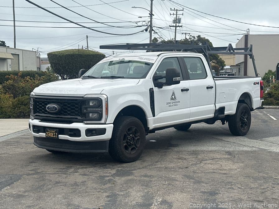 2023-ford-f250-stx-crew-cab-4x4-606764