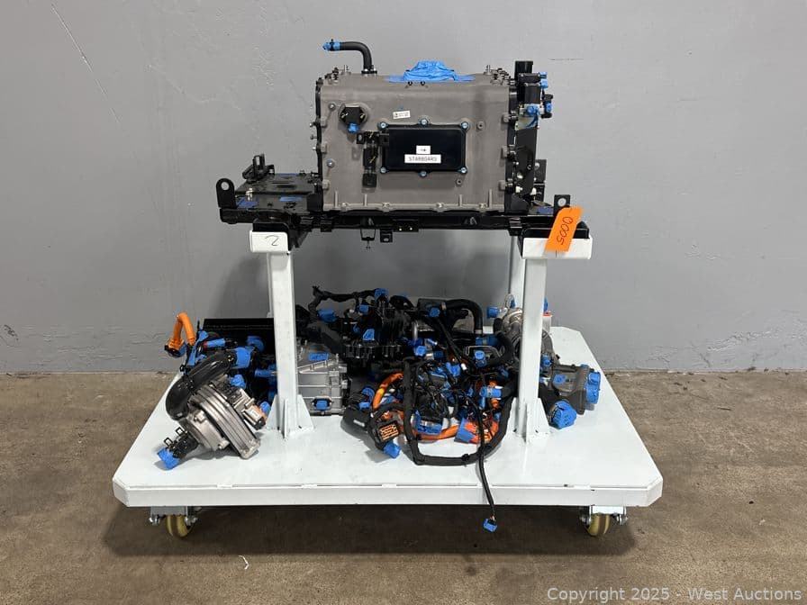 deconstructed-hydrogen-engine-fuel-cell-system-with-labeled-parts-for-assembly-instruction-training--606759