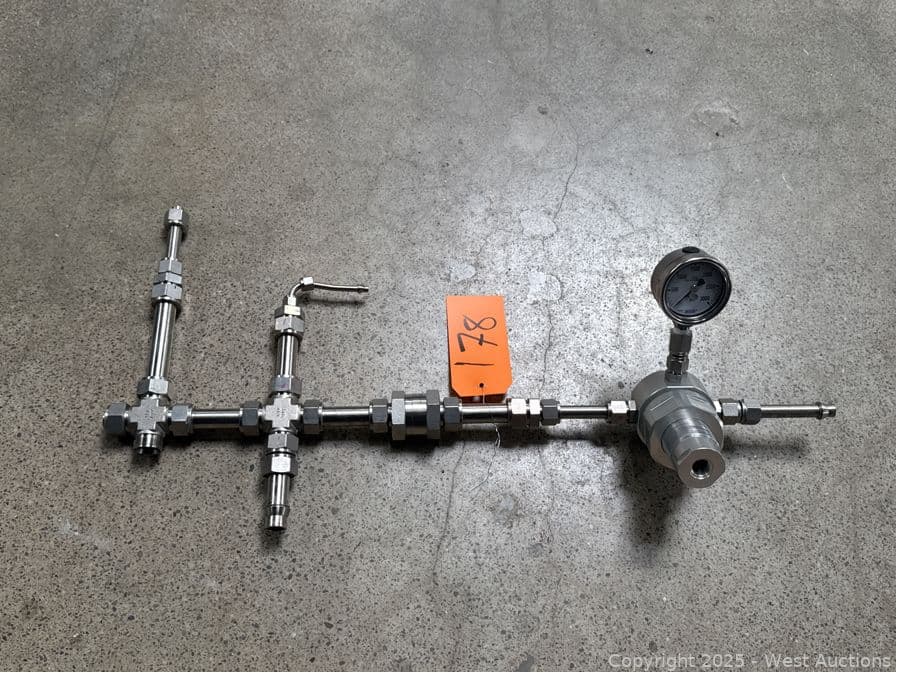stainless-steel-pressure-manifold-with-meter-606847