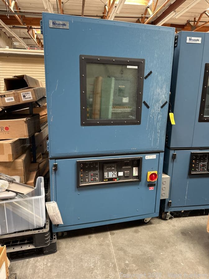 russells-technical-gd-32-3-3-environmental-test-chamber-610042