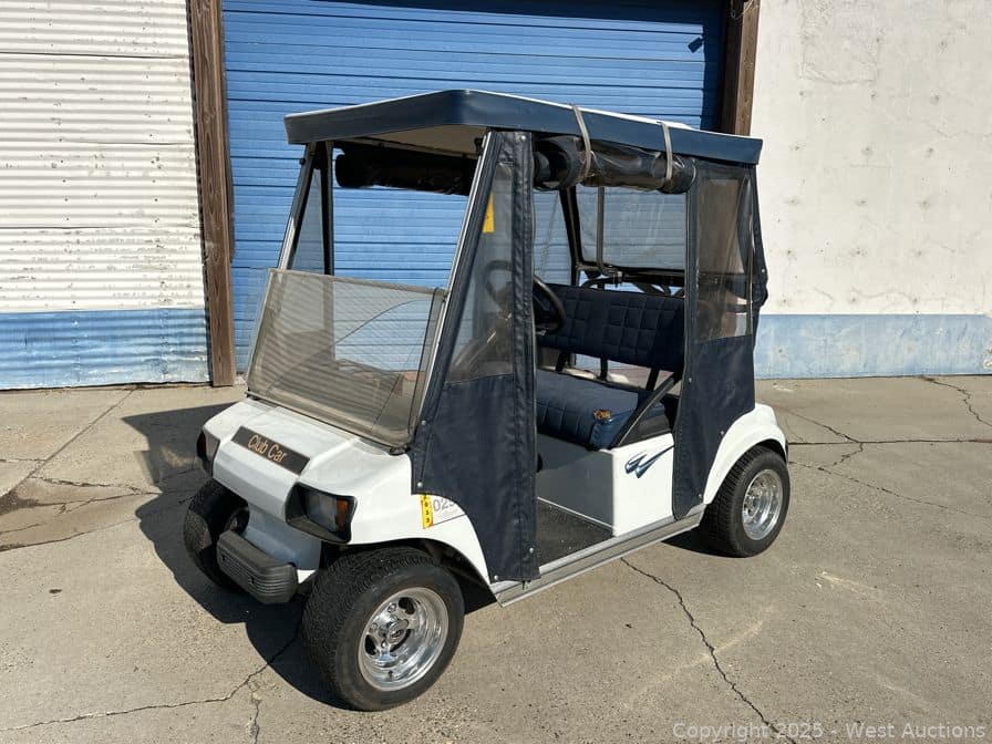 club-car-electric-golf-cart-613815