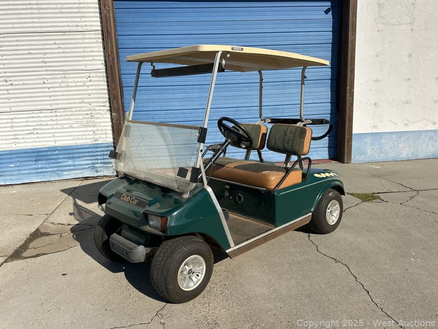 club-car-electric-golf-cart-613814