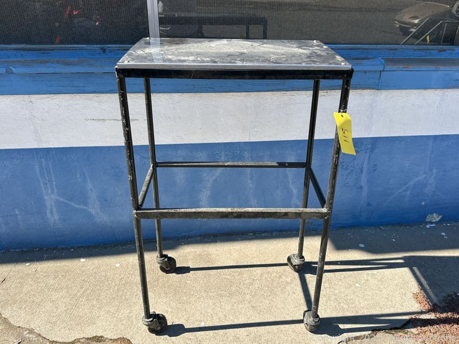 rolling-table-613769