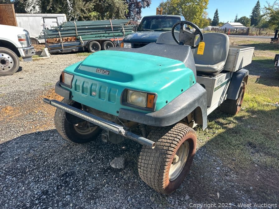 club-car-turf-272-garryall-tilt-bed-cart-613754
