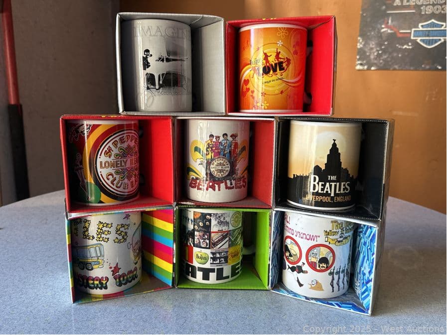 set-of-8-beatles-coffee-mugs-613873