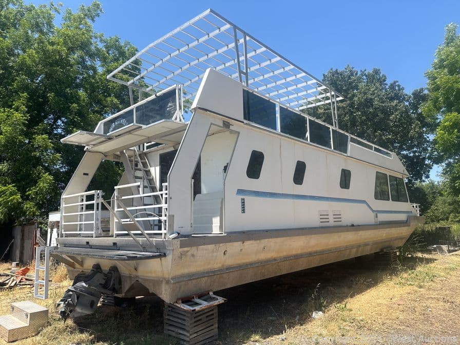 1991-fun-country-56-houseboat-remodeled-613900