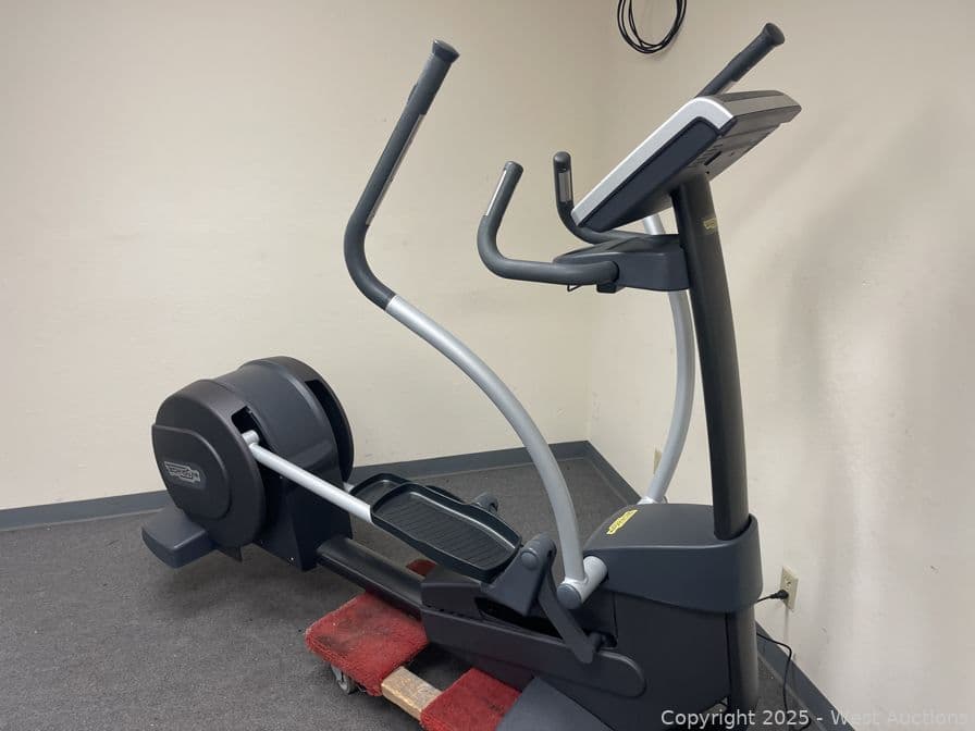 technogym-elliptical-620300