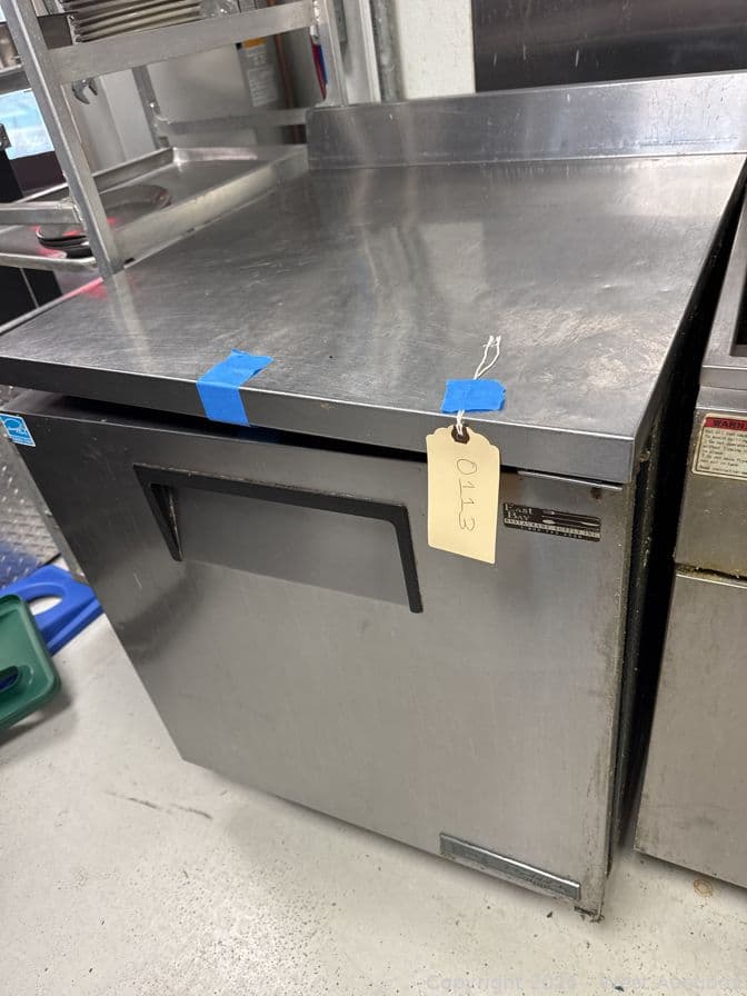 true-freezer-with-worktop-618349