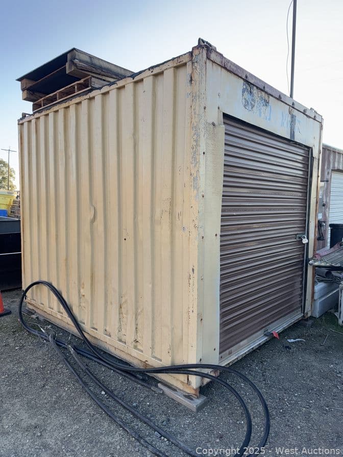 10-shipping-container-with-roll-up-door-contents-not-included-mkex47dv