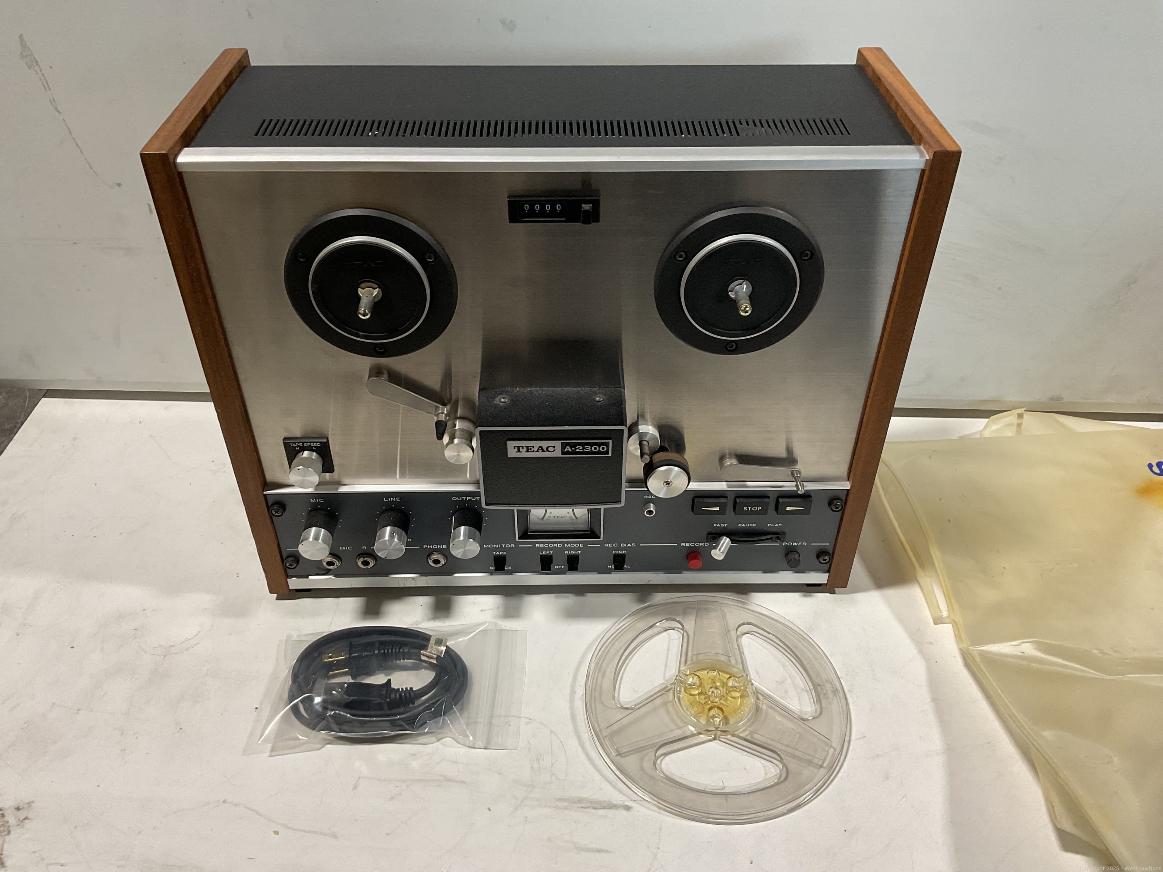teac-a-2300-stereo-reel-to-reel-tape-deck-620255