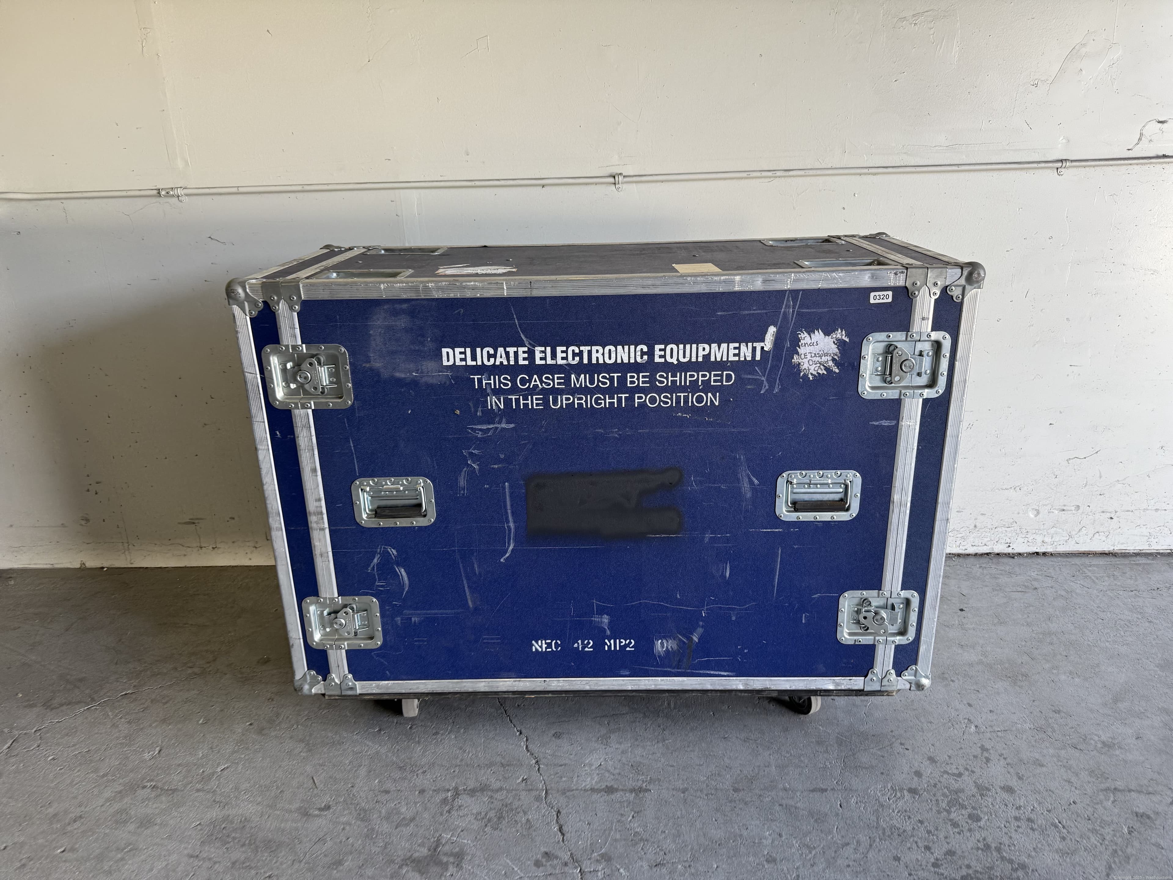 empty-tv-case-617329