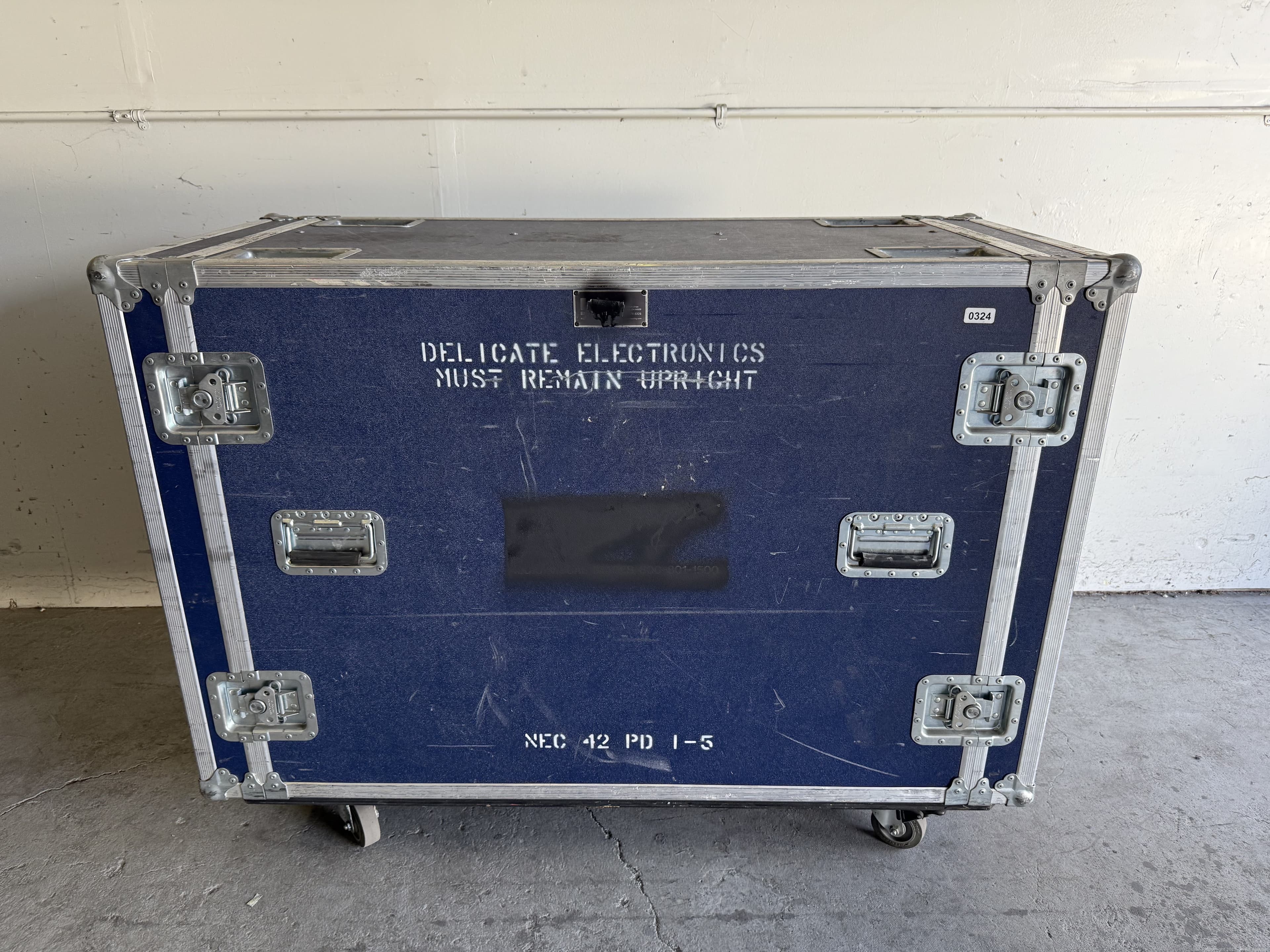 nec-42-tv-in-case-617334