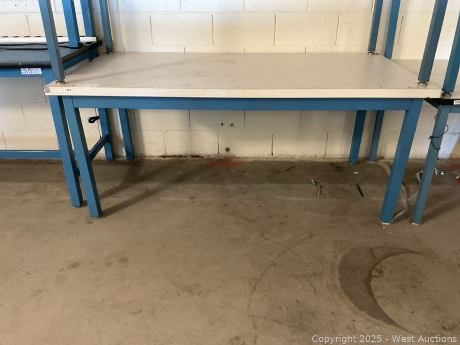 workbench-617352