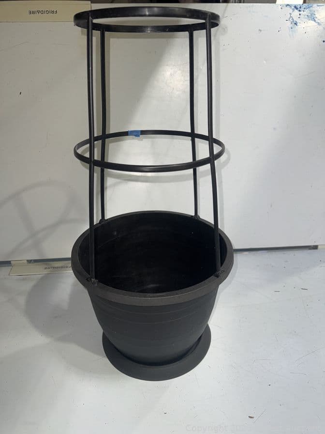 3-000-cti-plastic-pot-w-cage-38-saucer-624606