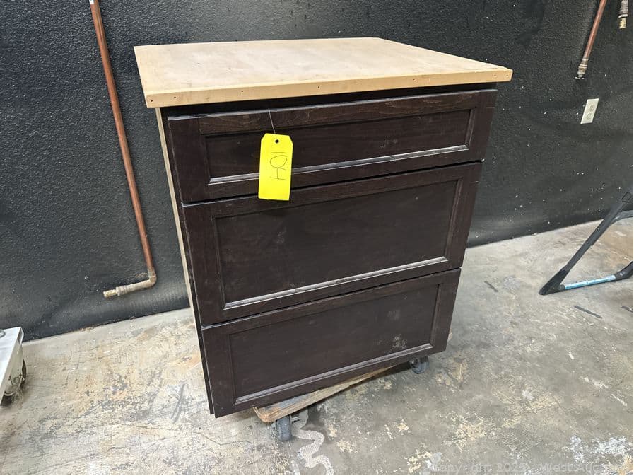 wooden-cabinet-with-dolly-622110