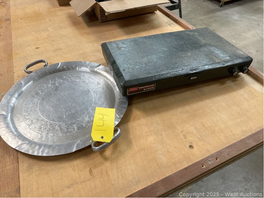 coleman-propane-stove-with-platter-622069