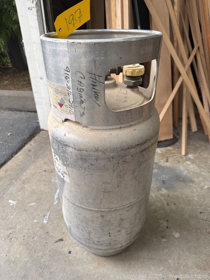 forklift-propane-tank-622990